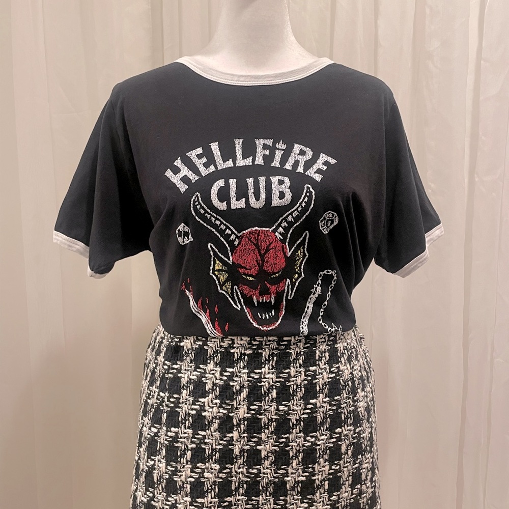Dolls Kill Veraseyecandy Stranger Things Hellfire Club Ringer tee size XXL